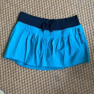 NWOT Lululemon Teal and Black Pleated Skirt - size 8